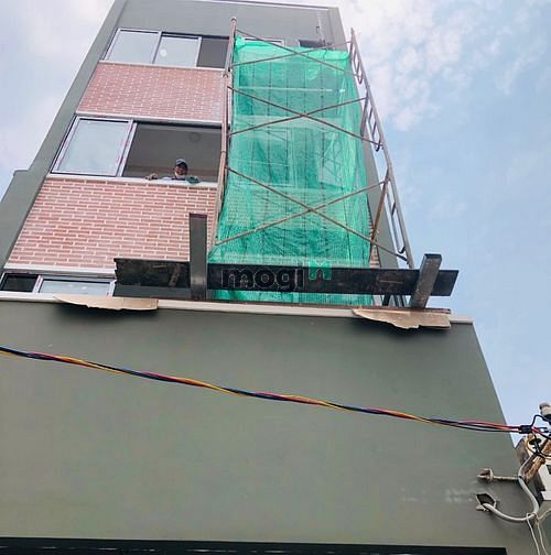 Hình ảnh 1PN cửa sổ bancol thoáng mát kế bên ĐH HỒNG BÀNG