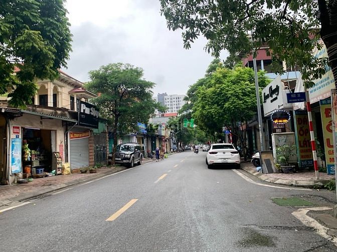 Hình ảnh Bán 101m đất đấu giá 31ha view sân nhà văn hóa cực thoáng đãng
