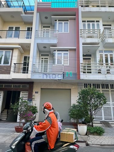 Hình ảnh Bán rẻ lô đất đường QUỐC HƯƠNG - Thảo Điền Q2 - DT:4x17 - 13.5 tỷ