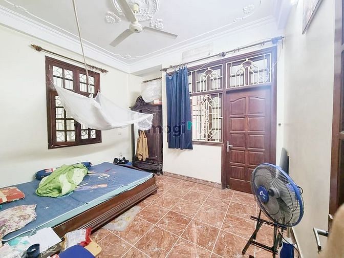 Hình ảnh 4.4 tỷ! Bán nhà Phan Đình Giót, 43m2, nhà cực gần phố.