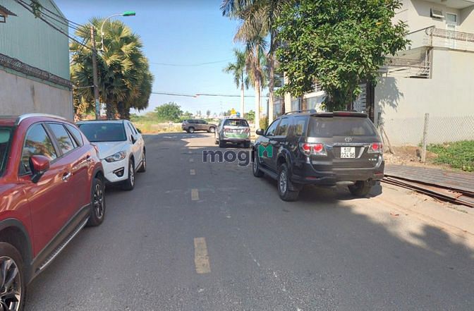 Hình ảnh Chính chủ bán lô đất mặt tiền đường Lê Cơ, An lạc, Bình Tân 80m2 SHR