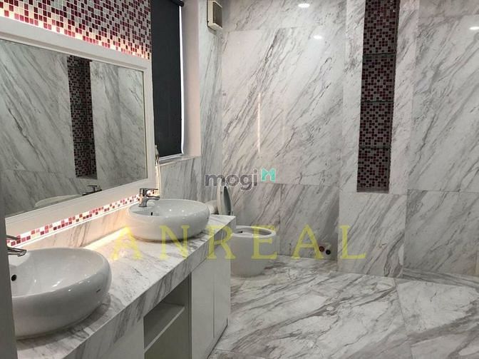 Hình ảnh Biệt thự 15x20m , Hầm 3 lầu , gần Cầu Sài Gòn