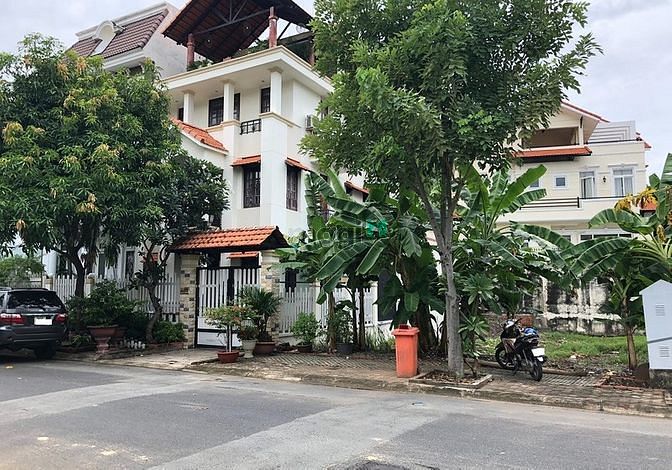 Hình ảnh Đất BIỆT THỰ hướng ĐÔNG NAM hiếm hoi trong khu biệt thự Thảo Điền, Q2