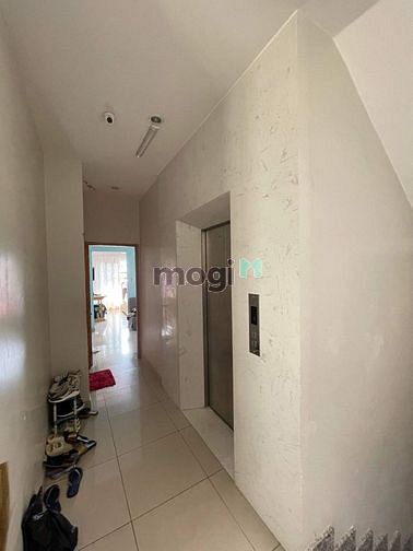 Hình ảnh CHDV 32 Phòng Quận 3 Lê Văn Sỹ - 210m2 - Nở hậu - giá 35 tỷ.