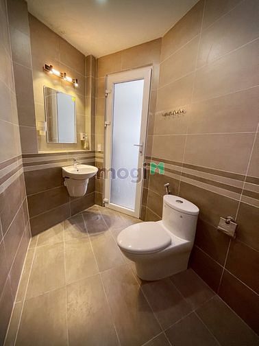 Hình ảnh CHDV studio Ngay Chung cư Nguyễn Ngọc Phương, gần Bờ kè_thang máy