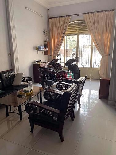 Hình ảnh Bán nhà ngay mặt tiền Phạm Văn Bạch, quận Tân Bình