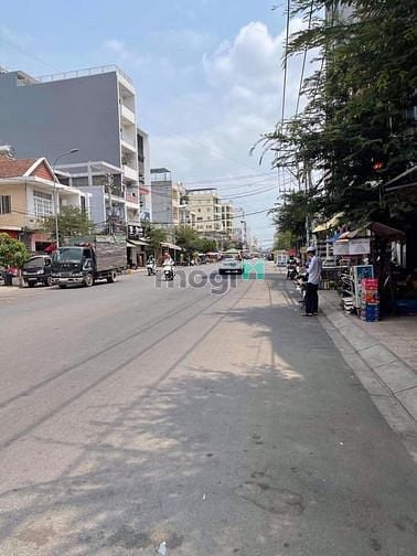 Hình ảnh Bán nhà ngay mặt tiền Phạm Văn Bạch, quận Tân Bình
