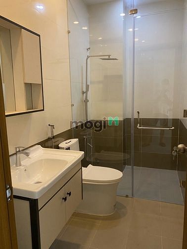 Hình ảnh Cho thuê nhà 270m2, Đề Thám, Q1 ngang 4.5m chỉ 40 triệu