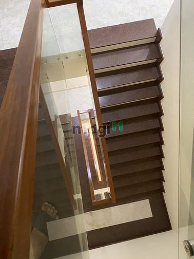 Hình ảnh Cho thuê nhà 270m2, Đề Thám, Q1 ngang 4.5m chỉ 40 triệu