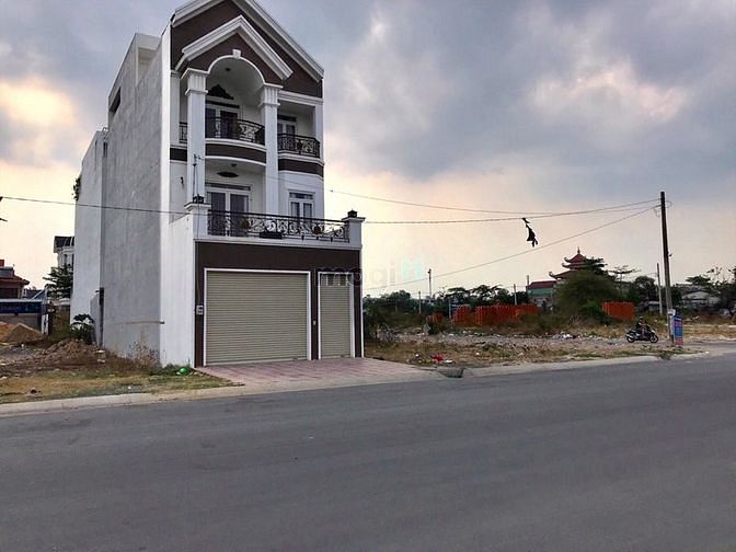 Hình ảnh cần bán gấp lô đất đường Vườn Lài, Quận 12 giá 2tỷ/nền 100m2