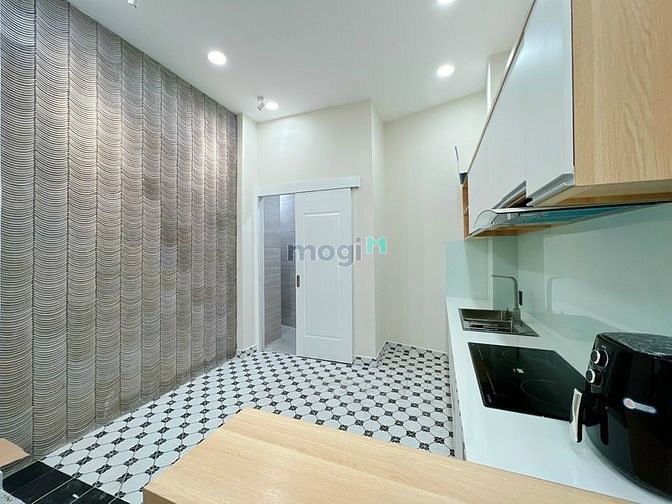 Hình ảnh Nhà đẹp Hoàng Hoa Thám -50m2-1 trêth 2 lầu- 7.4 tỷ