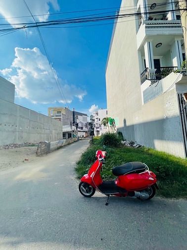 Hình ảnh Bán đất 3 mặt tiền đường, gần CocaCola