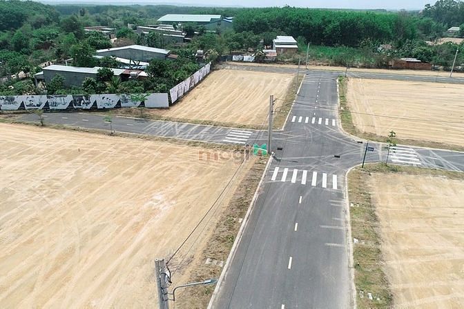 Hình ảnh Đất cần bán gần trung tâm Đức Hòa Long An, cách thị trấn 2km_SHR