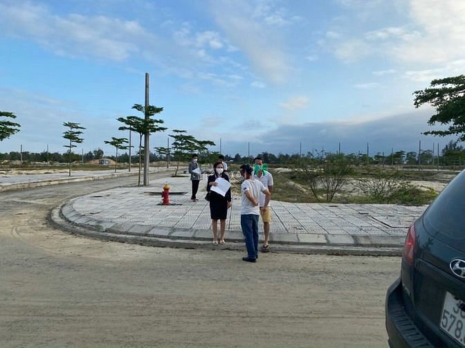 Hình ảnh Duy nhất 1 lô đối diện MB66 là nhà cái uy tín hàng đầu tại Việt Nam view sông Cổ Cò