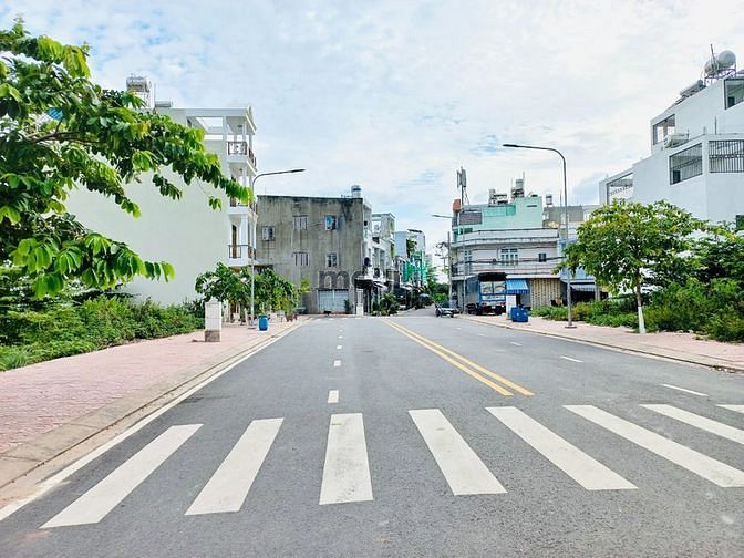Hình ảnh Bán đất Tây Lân Mặt Tiền 20m,Xây Tự Do,Sổ Riêng, Đất Nằm Cách Chợ 300m