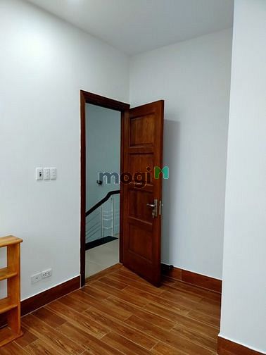 Hình ảnh Cho Thuê Nhà hẻm 18 Nguyễn Cửu Vân.P17.Q.Bình Thạnh
