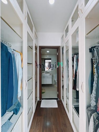 Hình ảnh Bán căn góc 2PN 2WC 80m2 SaiGon Royal Quận 4 full nội thất giá 7.7 tỷ