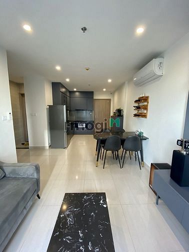 Hình ảnh Cho thuê căn 2PN full hết nội thất view hồ bơi tầng ở Vinhome Quận 9