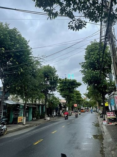 Hình ảnh bán lô đất mặt tiền 430 tôn đản vi tri qa đêp
