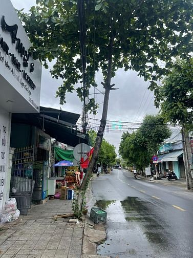 Hình ảnh bán lô đất mặt tiền 430 tôn đản vi tri qa đêp