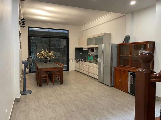Hình ảnh Bán nhà đẹp mê mẩn phố Ái Mộ 82m2