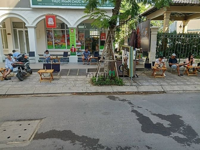 Hình ảnh HOT! Cho thuê nguyên tầng 2 nhà phố!!!