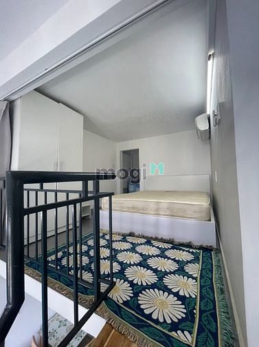 Hình ảnh Phòng phong cách cổ điển nhưng nội thất hiện đại và có gác