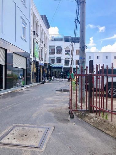 Hình ảnh Đất mặt tiền q.lộ 13 Tp.Thủ Đức