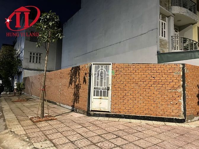 Hình ảnh BDS Hùng Vĩ Land Bán nền 2 mặt tiền view Công Viên KDC Y Tế Q2