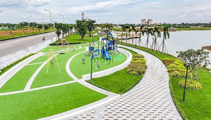 Hình ảnh KDC Đinh Thị Thi, Thủ Đức, liền kề KĐT Vạn Phúc, SHR giá 2,1 tỷ/80m2