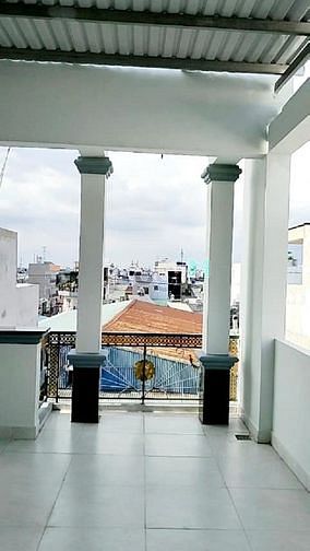 Hình ảnh Nhà BTCT 4 tầng hẻm xe hơi 6m, sát vách quận Tân Phú