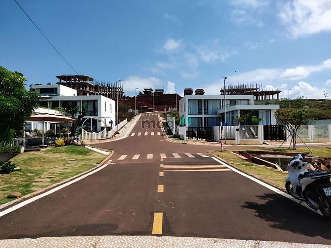 Hình ảnh Biệt thự sân vườn DT: 300m2 sườn đồi view thung lũng, sổ hồng riêng