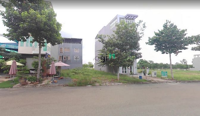 Hình ảnh đất MT Phạm Hùng , Bình Chánh , 100m2 , SHR , 100% thổ cư , giá 2ty4 .