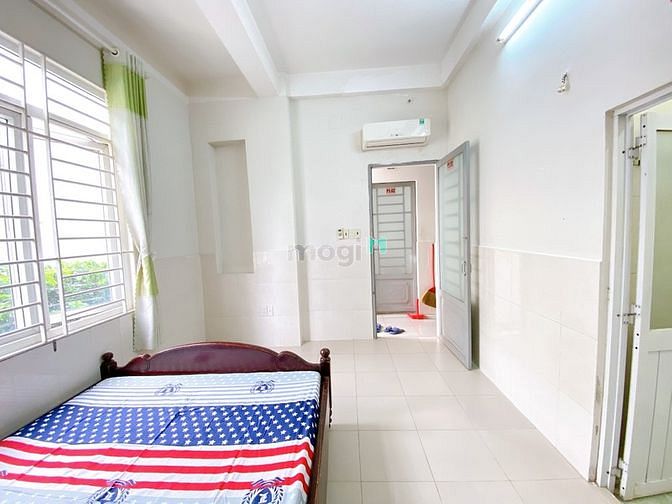 Hình ảnh Phòng rộng 2 cửa lớn Full nội thất
