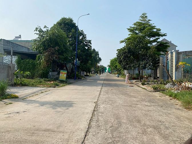Hình ảnh Đất Ngay Mt Dj9, Ngay Chợ Dân Sinh, Sát Bên Kcn Đông Đúc, Đất Sổ Riêng
