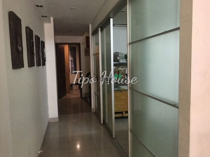 Hình ảnh Nhà khách sạn 22ph HXH Thái Văn Lung Q.01