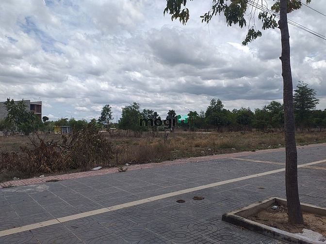Hình ảnh Cần bán miếng đất đẹp tại khu dân cư Thanh Sơn A