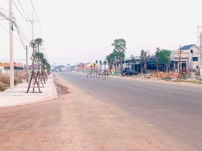 Hình ảnh Bán đất lô mặt đường chợ giá 8,9tr/m
