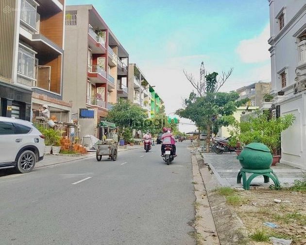 Hình ảnh Bán lô 56m2 , Sổ Hòng Riêng, mặt tiền 8m, kế bên BV đa khoa Bình Tân