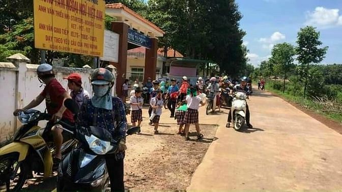 Hình ảnh Chủ ngợp bán nhanh lô đất ngay trường học giá 9,8tr/m