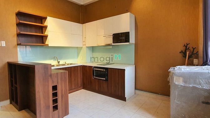 Hình ảnh Cho thuê CHDV Full Nội Thất có balcon đường Khánh Hội gần TTTD Quận 4