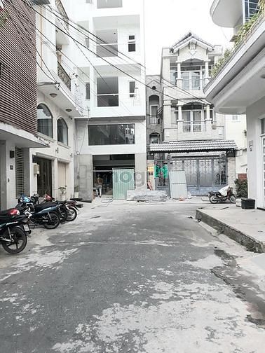 Hình ảnh Nhà Tân Bình 6 x 13m, 4 tầng, ô tô qua lại.