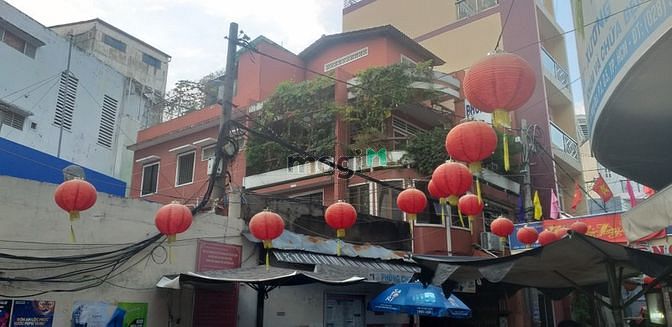 Hình ảnh Nhà đang kinh doanh cần bán