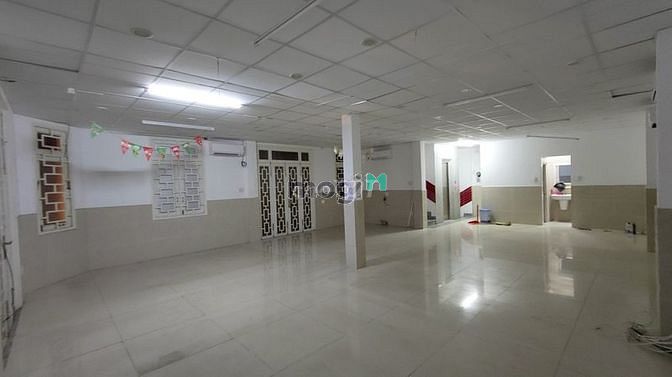 Hình ảnh Cho thuê Nhà góc 2 mt Đường Võ Văn Tần - Phường 6 - Quận 3.