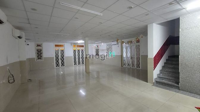 Hình ảnh Cho thuê Nhà góc 2 mt Đường Võ Văn Tần - Phường 6 - Quận 3.