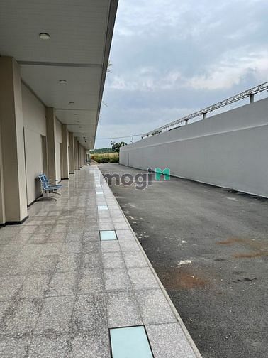 Hình ảnh Cho thuê cặp shophouse Saritown. Đã hoàn thiện có thang máy.