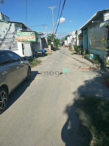 Hình ảnh CẦN BÁN ĐẤT đường Nguyễn Văn Săng quận Tân Phú DT 90m2 Giá 2,9 tỷ