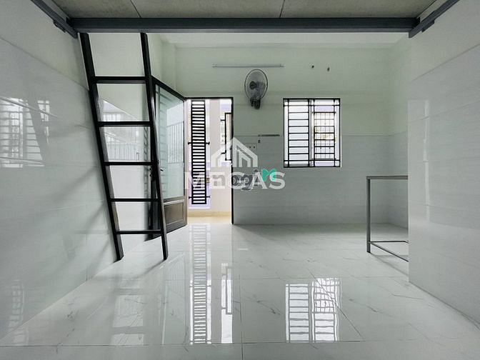 Hình ảnh Phòng mới xây sẵn máy lạnh gần Mã Lò
