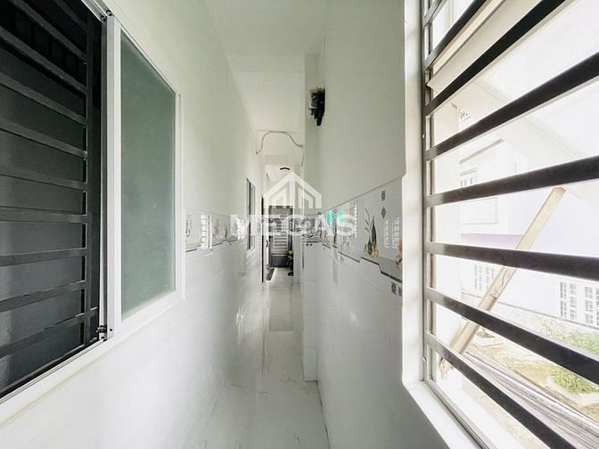 Hình ảnh Phòng mới xây sẵn máy lạnh gần Mã Lò