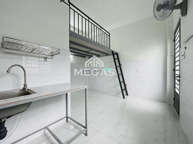 Hình ảnh Phòng mới xây sẵn máy lạnh gần Mã Lò